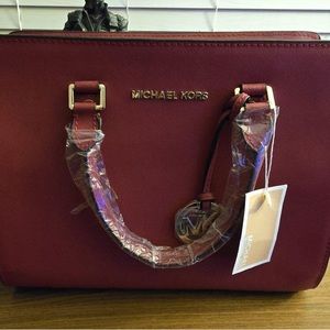 Michael Kors purse